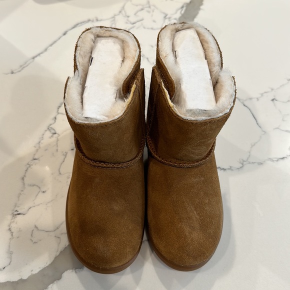 NTW Toddler UGG Keelan Boots in Chesnut - Picture 2 of 7